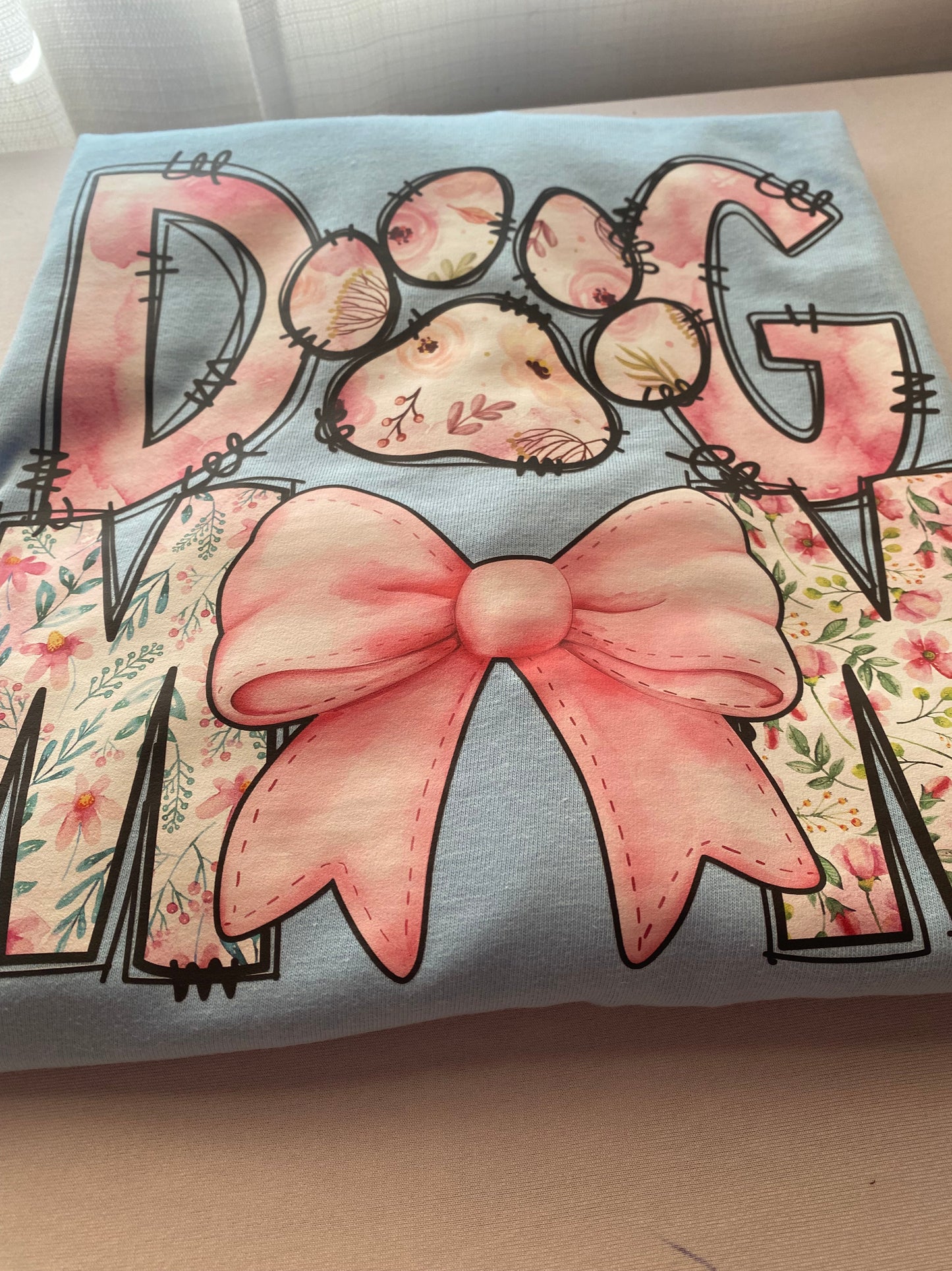Dog Mom Graphic T-Shirt