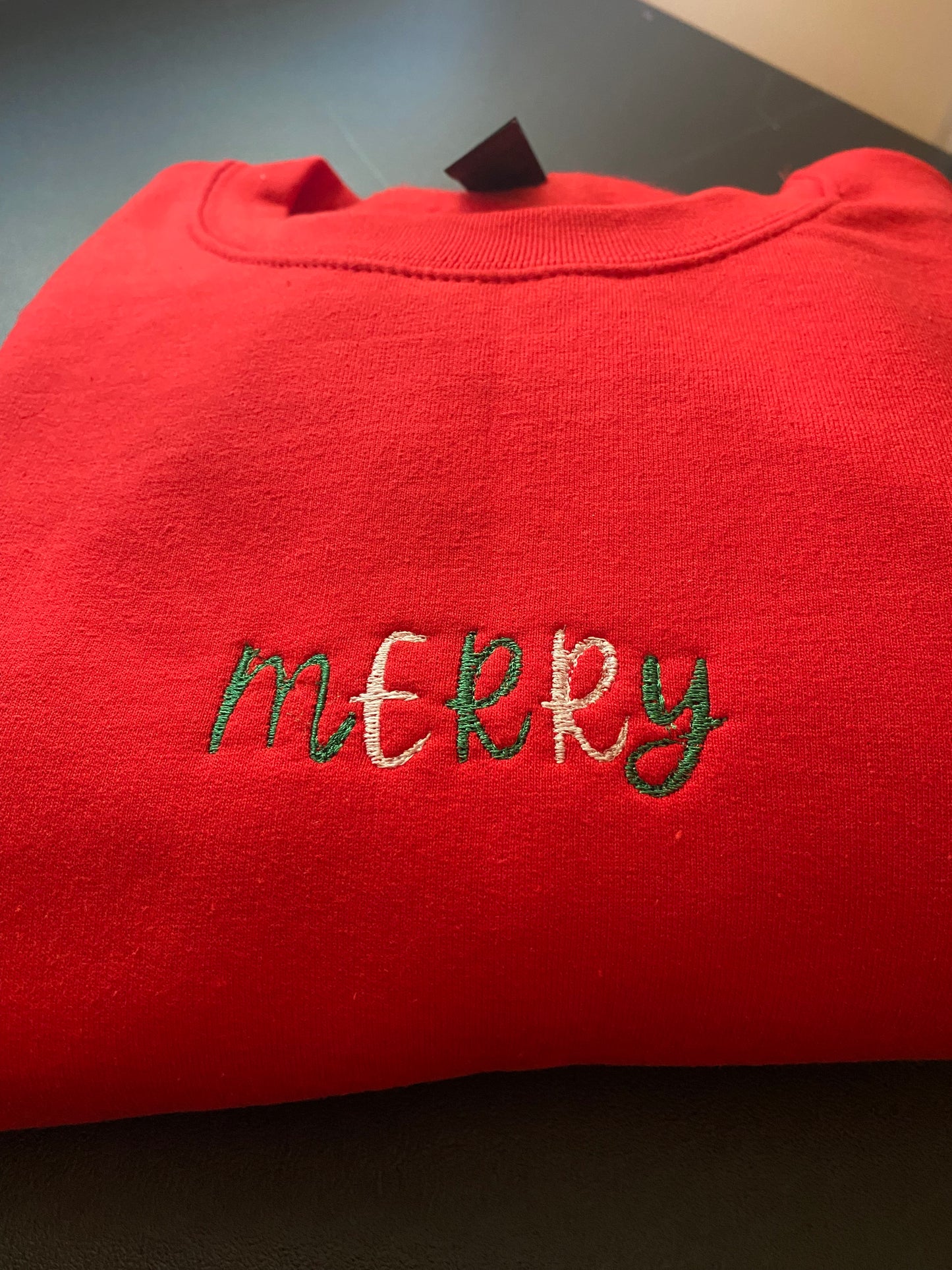 MERRY Crewneck