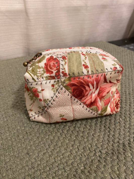 Garden Rose Quilted Pouch-Small