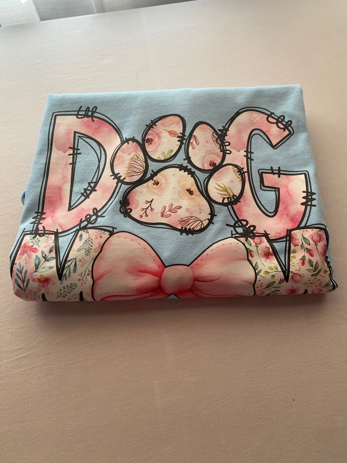 Dog Mom Graphic T-Shirt