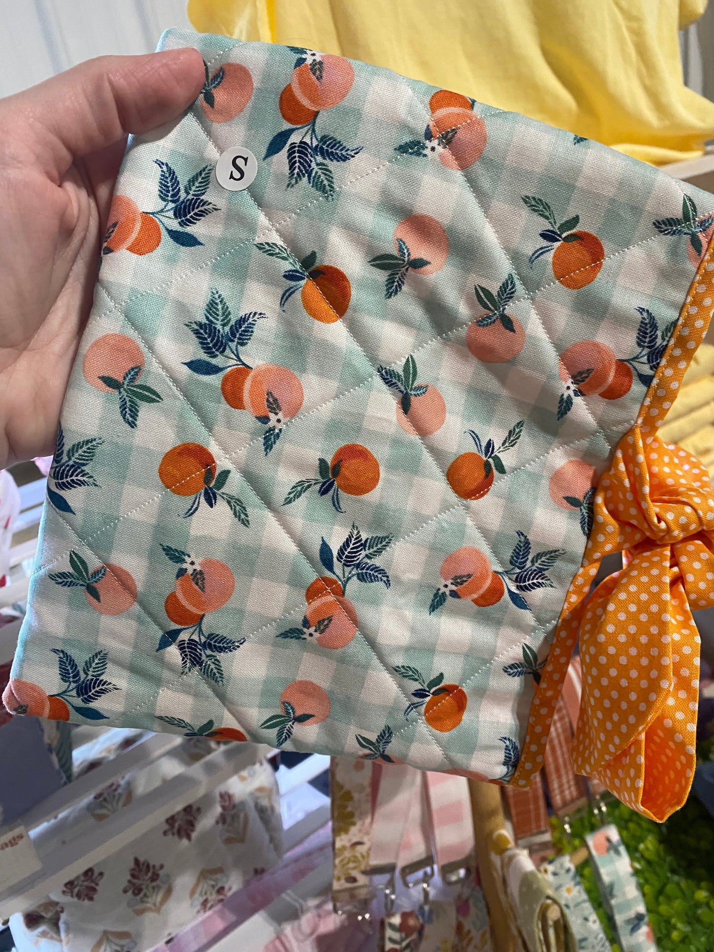 Summer Peaches Book Sleeve | The Summer Chapter Collection
